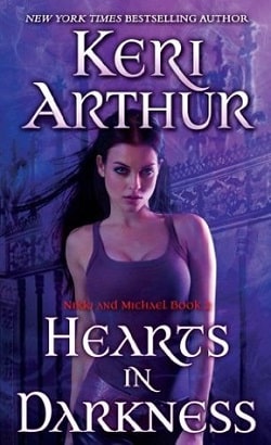 Hearts in Darkness (Nikki &amp; Michael 2)